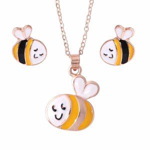 The Honey Bee Pendant Set